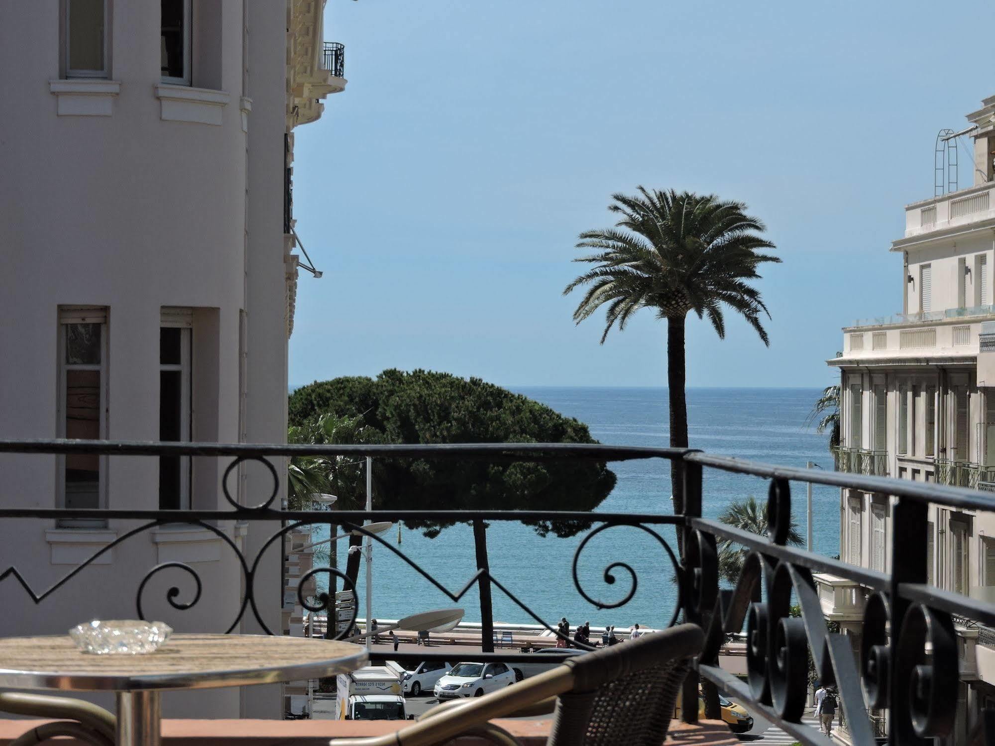 Regina Hotel Cannes Exterior foto